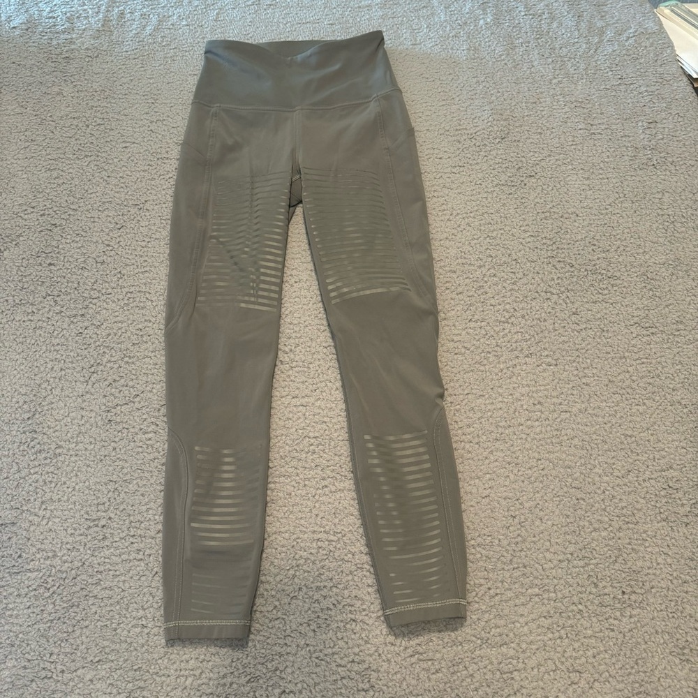 Lululemon Rogue Renegade Leggings 25'' High Waisted Sage Green  Women Sz 4